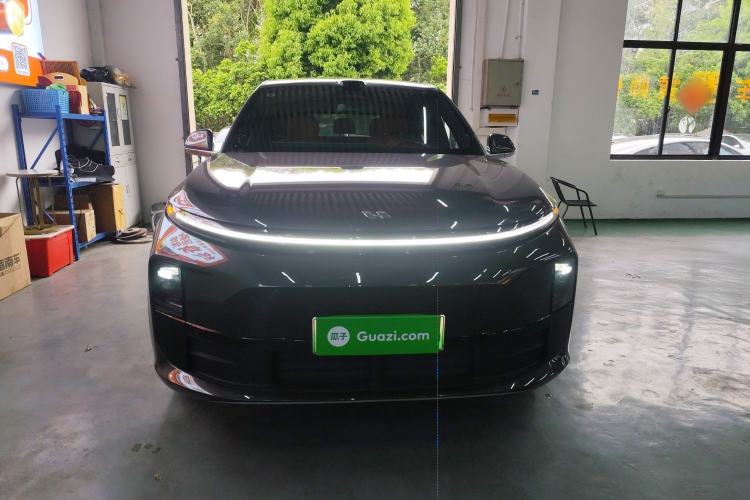 Used Li Auto L6 2025 Pro Smart Refresh Edition Front