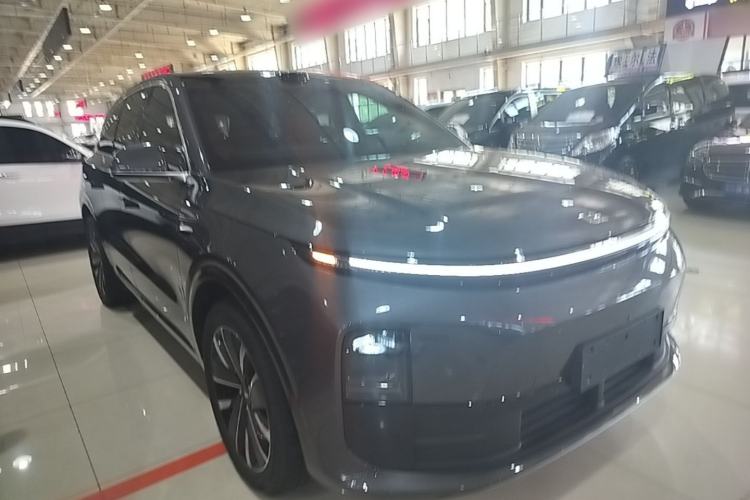 Used Li Auto L6 2025 Max Smart Refresh Edition Front Right 45 Deg