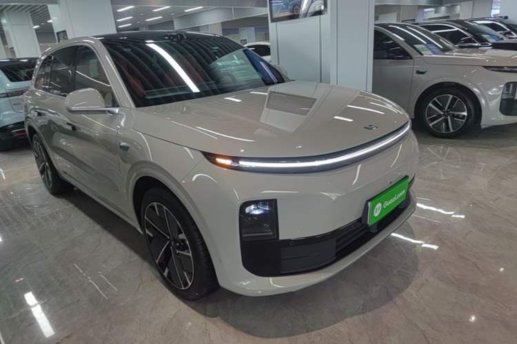 Used Li Auto L6 2025 Max Smart Refresh Edition Front Right 45 Deg