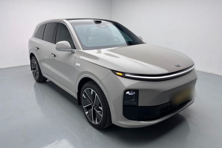 Used Li Auto L6 2025 Max Smart Refresh Edition Front Right 45 Deg