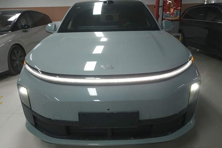 Used Li Auto L6 2025 Pro Smart Refresh Edition Front