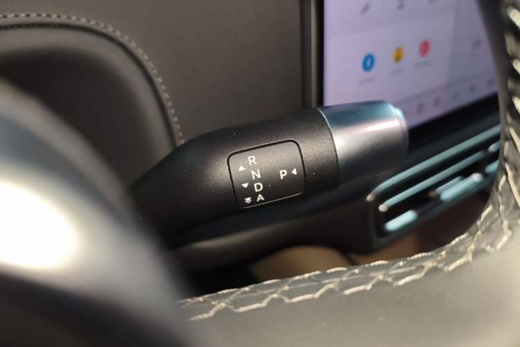 Used Li Auto L6 2025 Pro Smart Refresh Edition Gear Lever