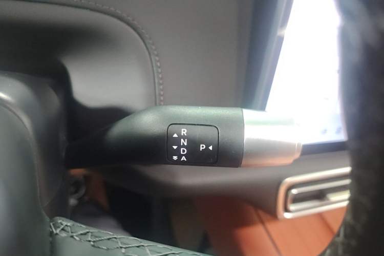 Used Li Auto L6 2025 Pro Smart Refresh Edition Gear Lever