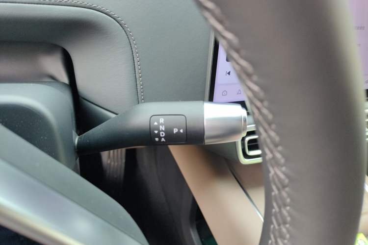 Used Li Auto L6 2025 Pro Smart Refresh Edition Gear Lever