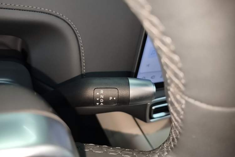 Used Li Auto L6 2025 Max Smart Refresh Edition Gear Lever