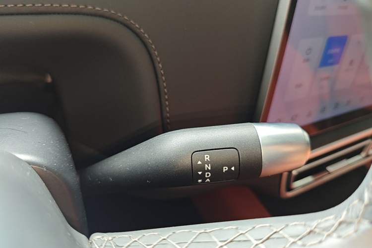 Used Li Auto L6 2025 Max Smart Refresh Edition Gear Lever