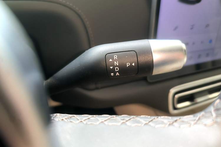 Used Li Auto L6 2025 Pro Smart Refresh Edition Gear Lever