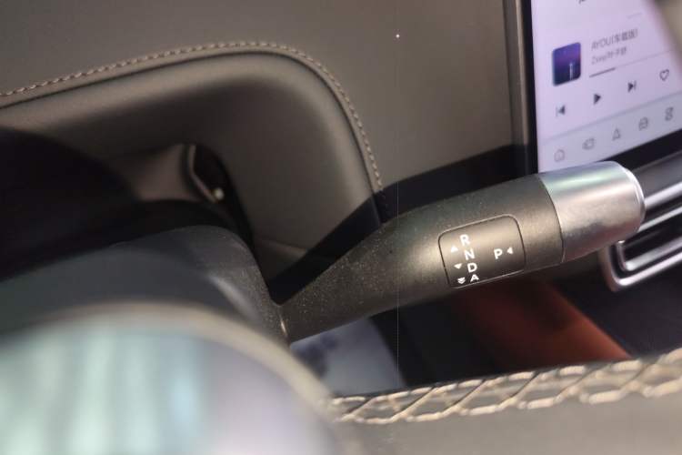 Used Li Auto L6 2025 Pro Smart Refresh Edition Gear Lever