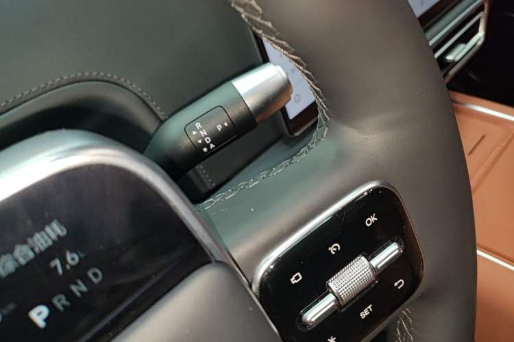 Used Li Auto L6 2025 Pro Smart Refresh Edition Gear Lever