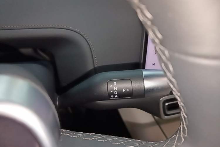 Used Li Auto L6 2025 Max Smart Refresh Edition Gear Lever