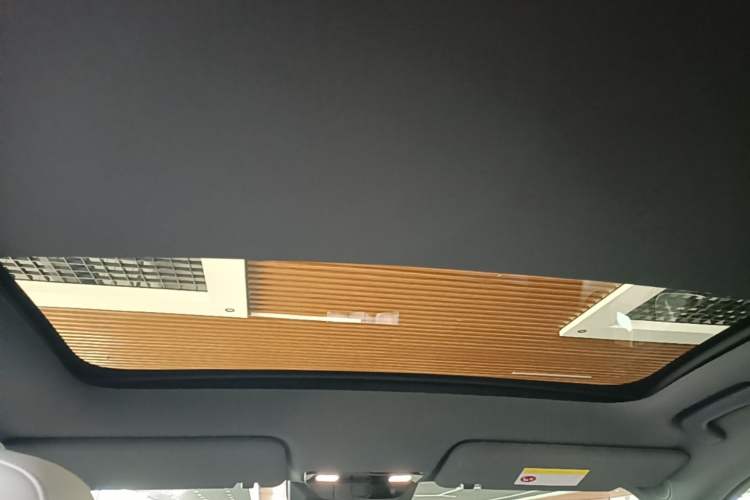 Used Li Auto L6 2025 Max Smart Refresh Edition Headliner