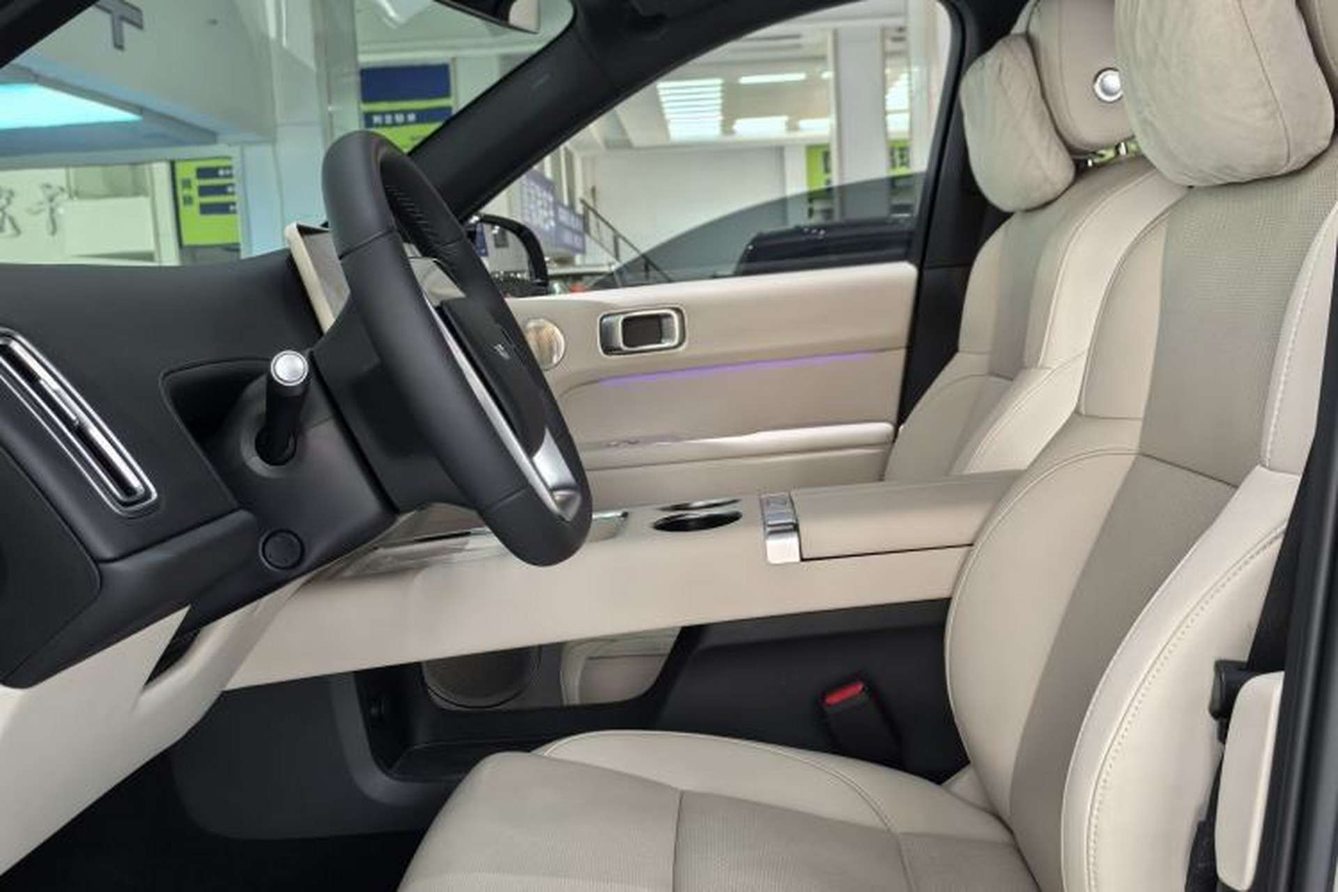 Used Li Auto L6 2025 Pro Smart Refresh Edition Interior 1