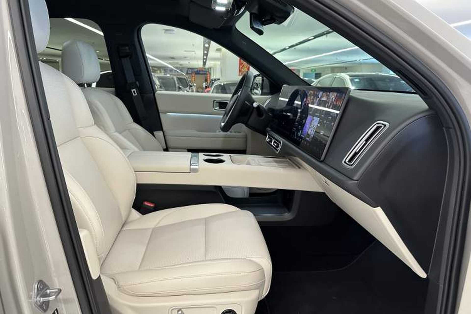 Used Li Auto L6 2025 Max Smart Refresh Edition Interior 5