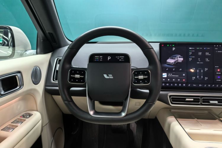 Used Li Auto L6 2025 Pro Smart Refresh Edition Interior 6