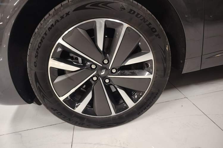 Used Li Auto L6 2025 Pro Smart Refresh Edition Left Front Wheel Hub