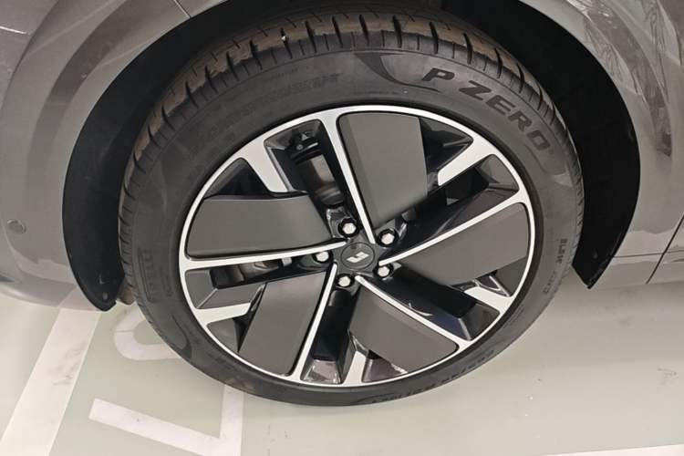 Used Li Auto L6 2025 Max Smart Refresh Edition Left Front Wheel Hub
