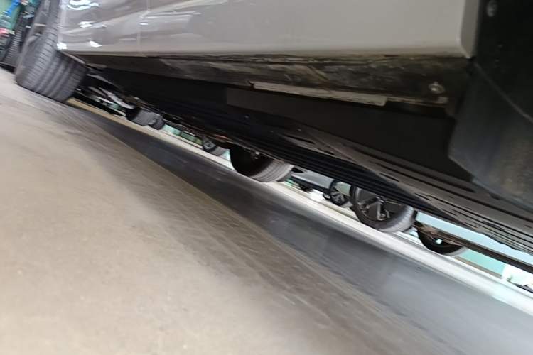 Used Li Auto L6 2025 Pro Smart Refresh Edition Left Side Sill