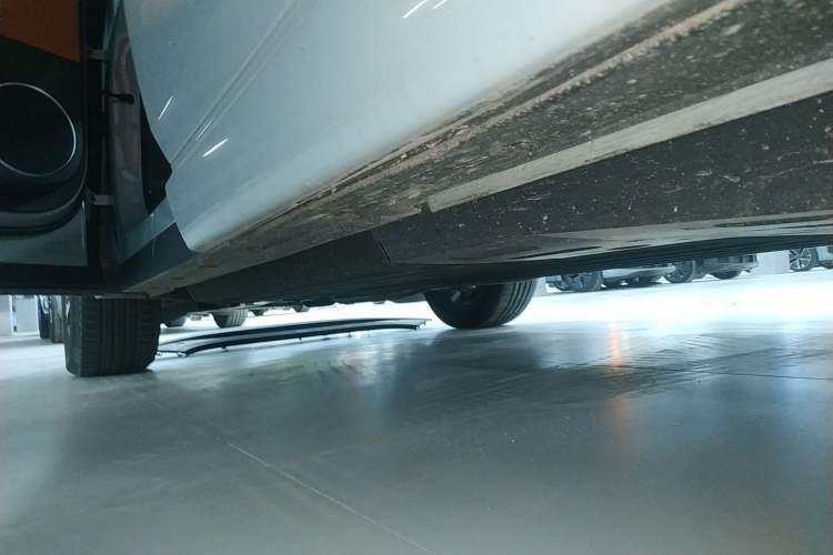 Used Li Auto L6 2025 Pro Smart Refresh Edition Left Side Sill