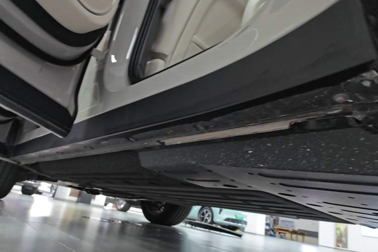 Used Li Auto L6 2025 Pro Smart Refresh Edition Left Side Sill