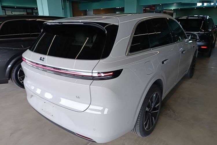 Used Li Auto L6 2025 Pro Smart Refresh Edition Rear Right 45 Deg