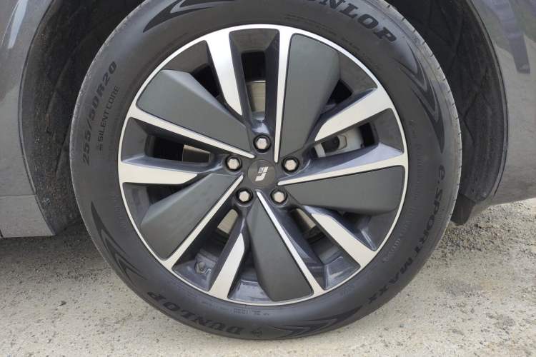 Used Li Auto L6 2025 Pro Smart Refresh Edition Right Front Wheel Hub
