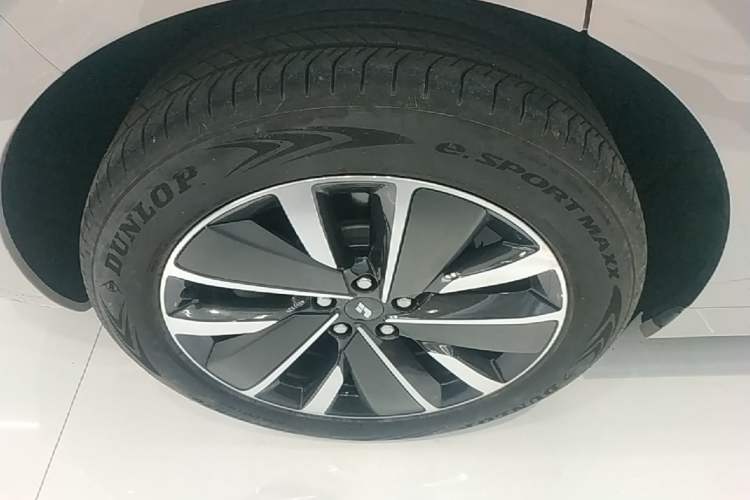 Used Li Auto L6 2025 Pro Smart Refresh Edition Right Rear Wheel Hub