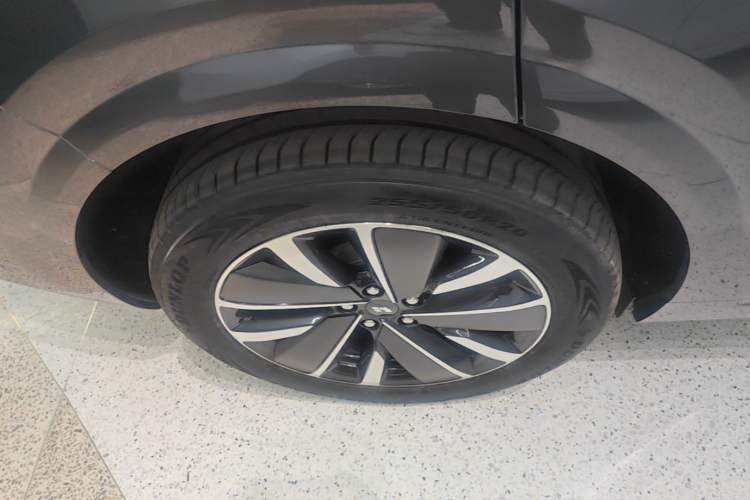 Used Li Auto L6 2025 Pro Smart Refresh Edition Right Rear Wheel Hub