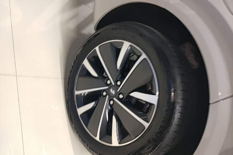 Used Li Auto L6 2025 Pro Smart Refresh Edition Right Rear Wheel Hub