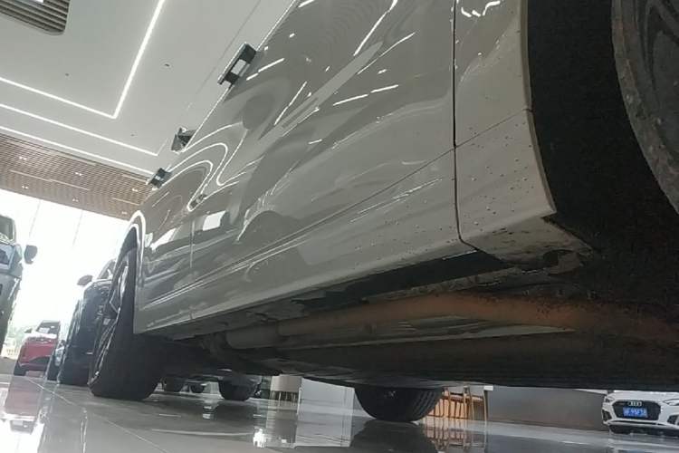 Used Li Auto L6 2025 Pro Smart Refresh Edition Right Side Sill