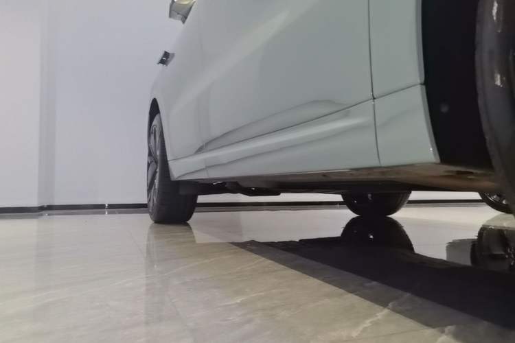 Used Li Auto L6 2025 Max Smart Refresh Edition Right Side Sill