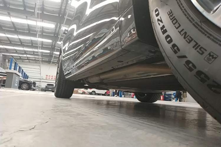 Used Li Auto L6 2025 Pro Smart Refresh Edition Right Side Sill