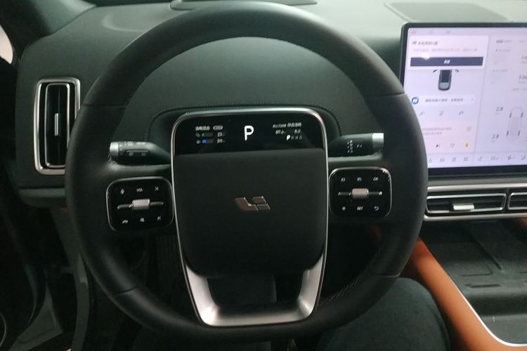 Used Li Auto L6 2025 Pro Smart Refresh Edition Steering Wheel