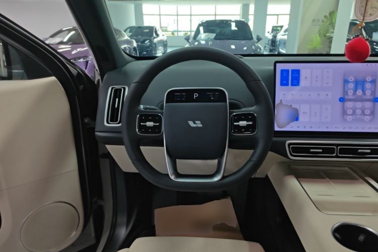 Used Li Auto L6 2025 Pro Smart Refresh Edition Steering Wheel