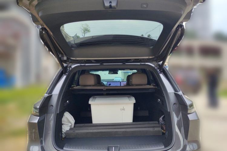Used Li Auto L6 2025 Pro Smart Refresh Edition Trunk