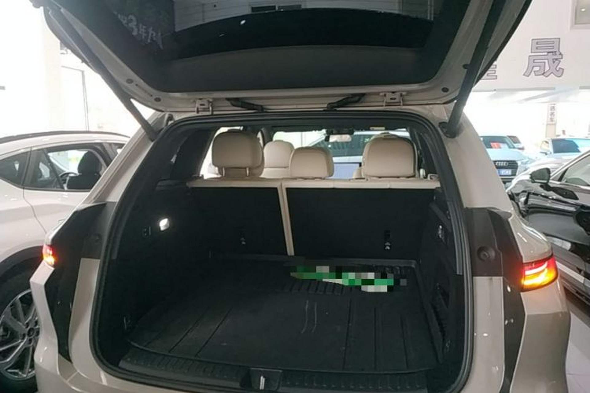 Used Li Auto L6 2025 Pro Smart Refresh Edition Trunk