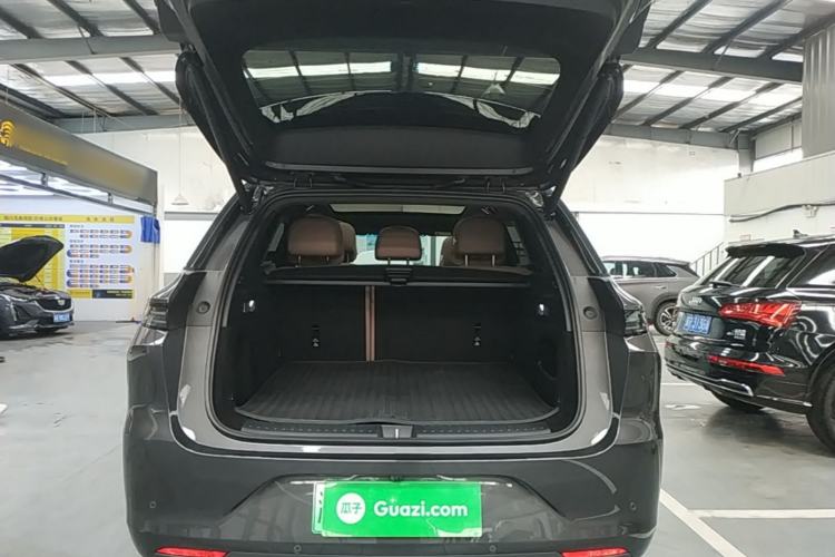 Used Li Auto L6 2025 Pro Smart Refresh Edition Trunk