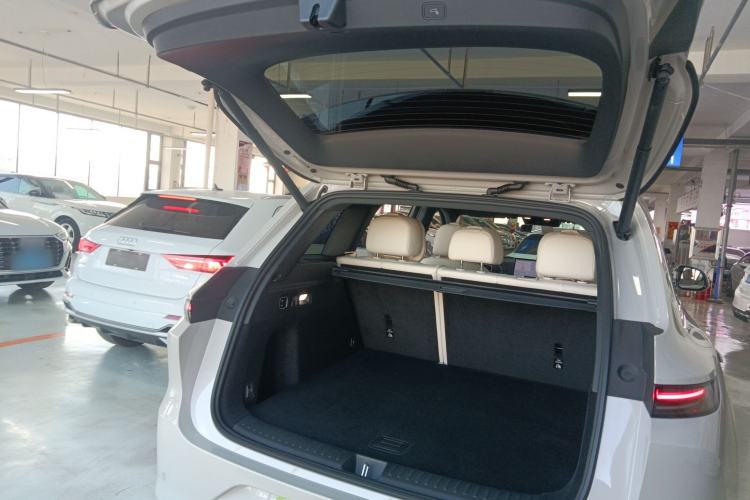 Used Li Auto L6 2025 Pro Smart Refresh Edition Trunk