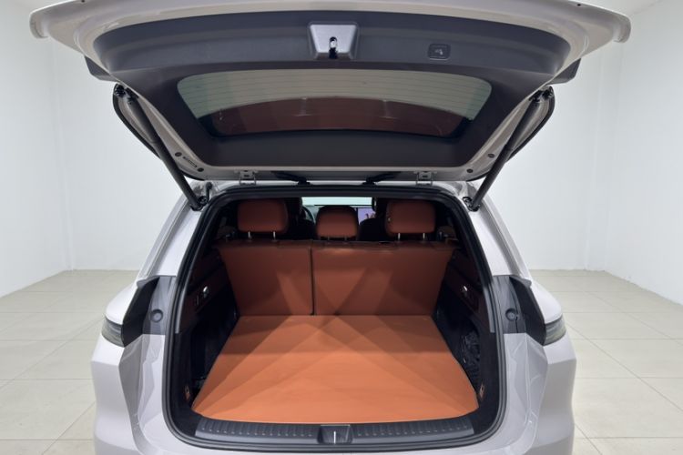 Used Li Auto L6 2025 Pro Smart Refresh Edition Trunk