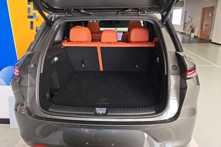 Used Li Auto L6 2025 Max Smart Refresh Edition Trunk