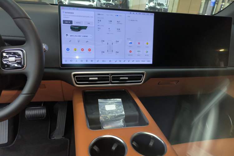 Used Li Auto L6 2025 Max Smart Refresh Edition Audio And AC Panel