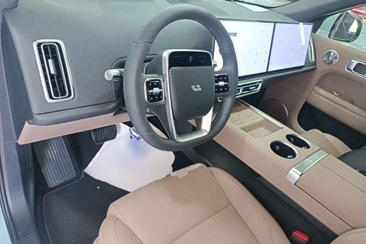 Used Li Auto L6 2025 Max Smart Refresh Edition Center Console