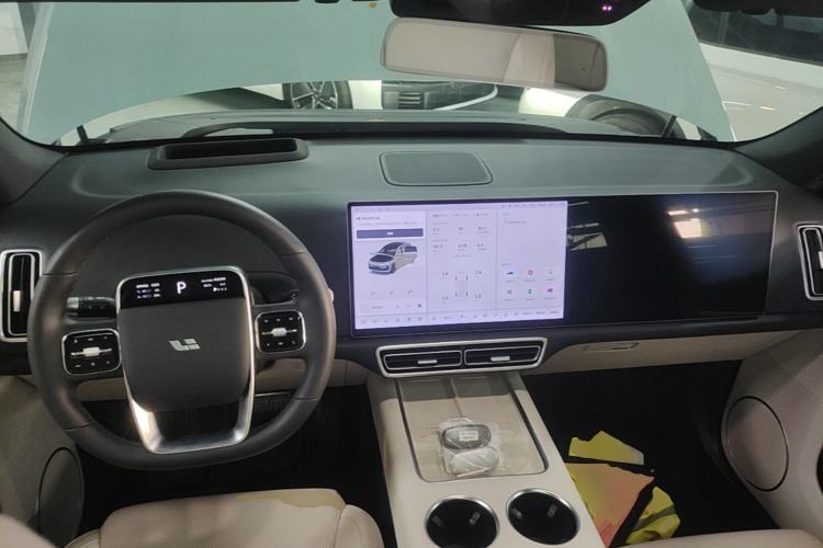 Used Li Auto L6 2025 Pro Smart Refresh Edition Center Console
