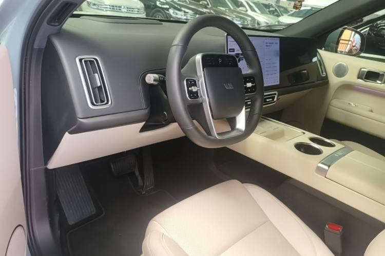 Used Li Auto L6 2025 Pro Smart Refresh Edition Center Console