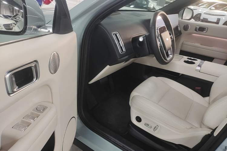 Used Li Auto L6 2025 Pro Smart Refresh Edition Driver Seat