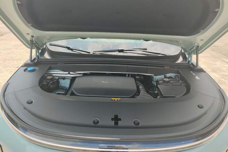 Used Li Auto L6 2025 Pro Smart Refresh Edition Engine Bay