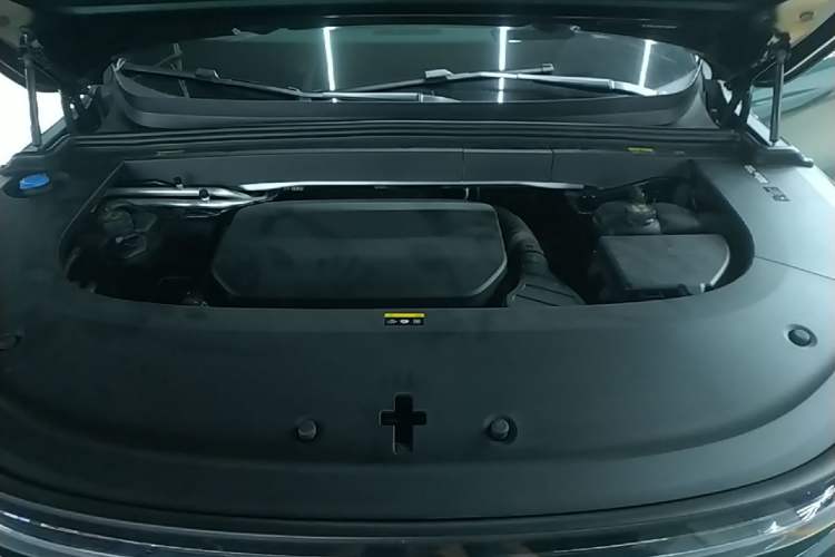 Used Li Auto L6 2025 Pro Smart Refresh Edition Engine Bay