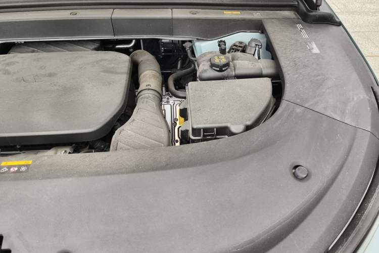 Used Li Auto L6 2025 Max Smart Refresh Edition Engine Bay Left