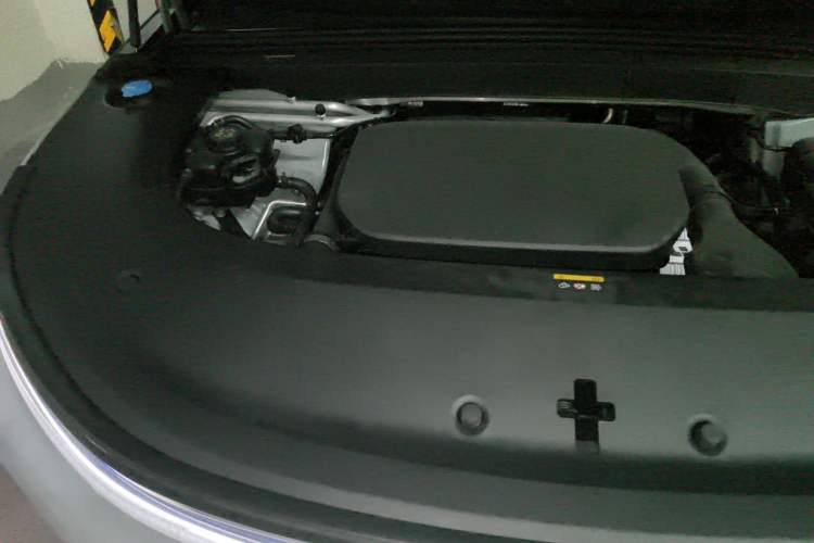 Used Li Auto L6 2025 Pro Smart Refresh Edition Engine Bay Right