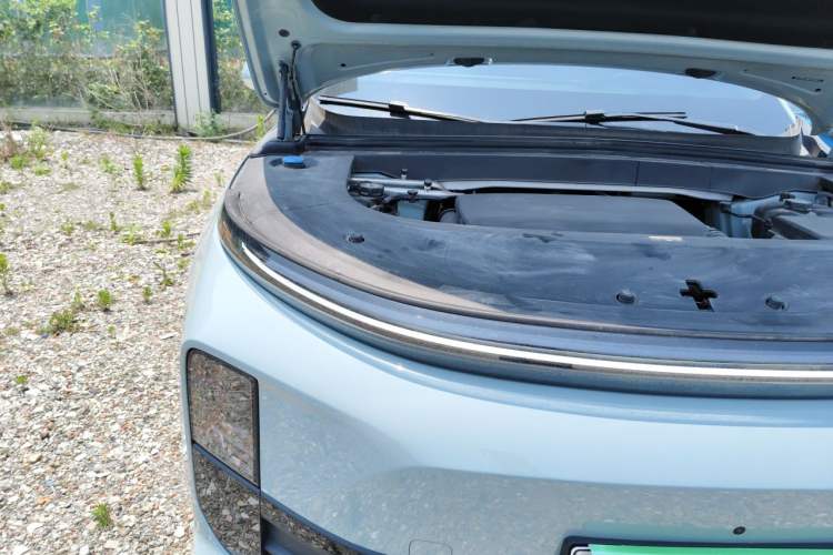 Used Li Auto L6 2025 Pro Smart Refresh Edition Engine Bay Right