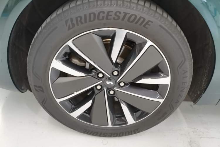 Used Li Auto L6 2025 Max Smart Refresh Edition Exterior 4